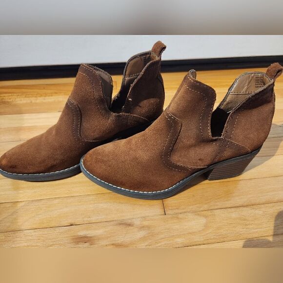 Sonoma Shoes - Sonoma Womens Ankle Boots Small Heel Suede Leather Brown size 6M